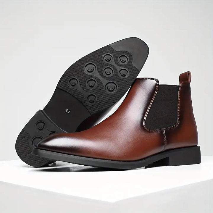 Schuhe im Chelase-Stil