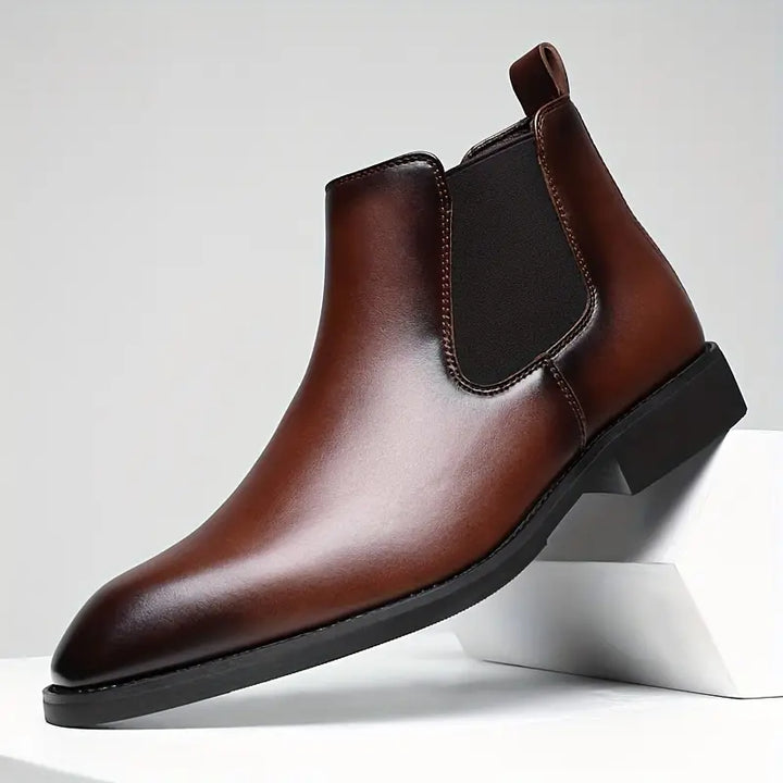 Schuhe im Chelase-Stil